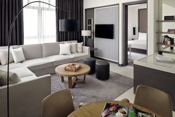 Premium bedding, down duvet, in-room safe, desk