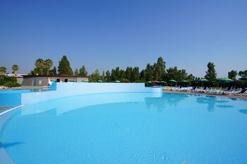 Infinity pool