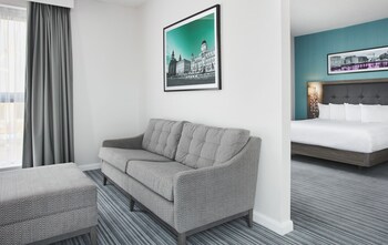 In-room safe, desk, iron/ironing board, free WiFi