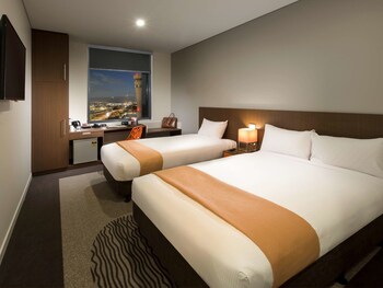 In-room safe, desk, iron/ironing board, WiFi