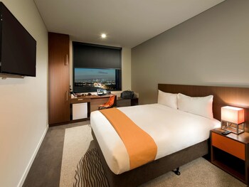 In-room safe, desk, iron/ironing board, WiFi