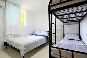고급 침구, 각각 다르게 꾸며진, 노트북 작업 공간, 다리미/다리미판