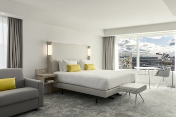 Premium bedding, in-room safe, blackout curtains, soundproofing