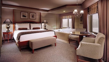 Premium bedding, in-room safe, wheelchair access