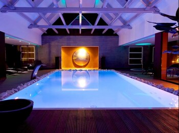 Piscine couverte, piscine extérieure