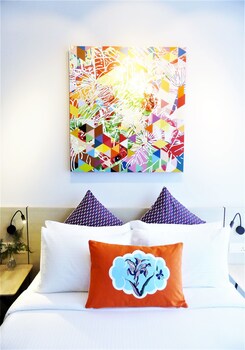 1 bedroom, premium bedding, pillow top beds, in-room safe