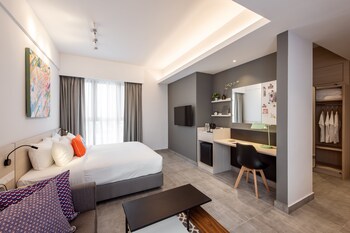 1 bedroom, premium bedding, pillow top beds, in-room safe