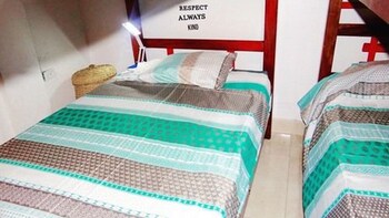 Minibar, caja fuerte, tabla de planchar con plancha y wifi gratis