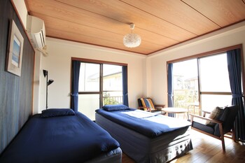 Blackout curtains, free WiFi, linens