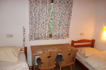2 Schlafzimmer, Bügeleisen/Bügelbrett, Internetzugang, Bettwäsche