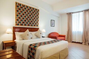 Minibar, in-room safe, desk, blackout curtains