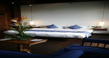 Premium bedding, minibar, in-room safe, individually decorated