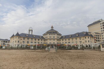 Beach nearby, sun loungers, beach umbrellas