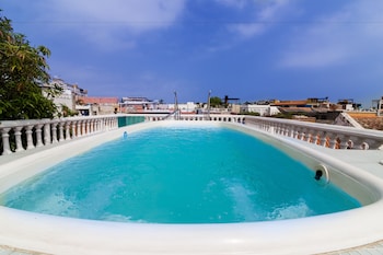 Una piscina cubierta