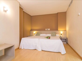 Wifi gratis y ropa de cama