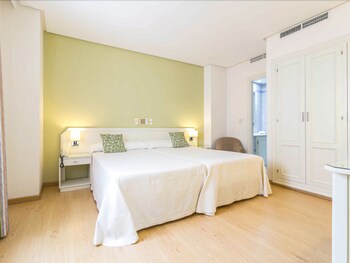 Wifi gratis y ropa de cama