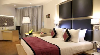 Premium bedding, minibar, in-room safe, desk