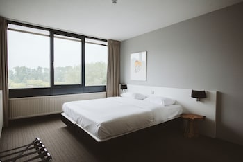 Pillowtop-bedden, een kluis op de kamer, een bureau, gratis wifi