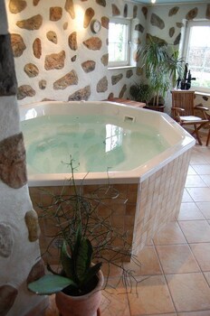 Indoor spa bath