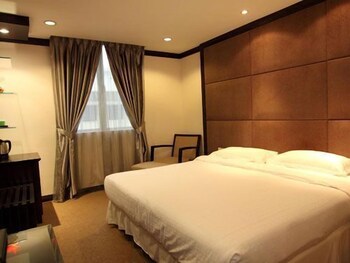 Individually furnished, iron/ironing board, rollaway beds, free WiFi