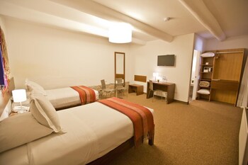 In-room safe, desk, blackout drapes, free WiFi