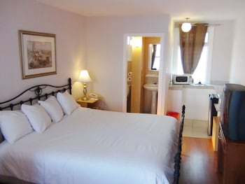 1 bedroom, desk, free WiFi