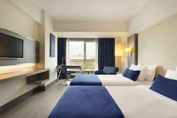 Ropa de cama de alta calidad, minibar, caja fuerte