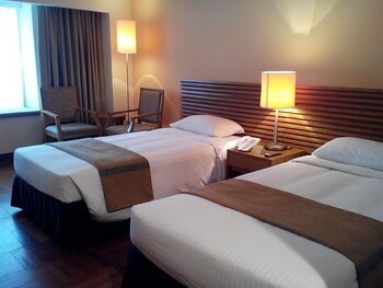 Minibar, in-room safe, desk, blackout curtains
