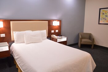 Ropa de cama de alta calidad, caja fuerte, escritorio
