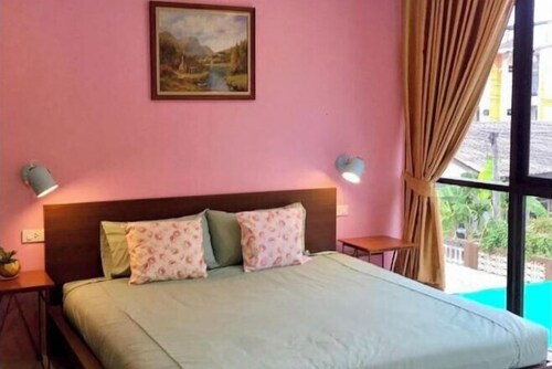 Desk, blackout curtains, free WiFi, bed sheets